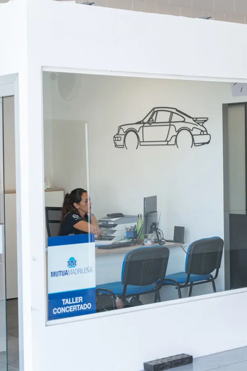 Recepción y atención al cliente